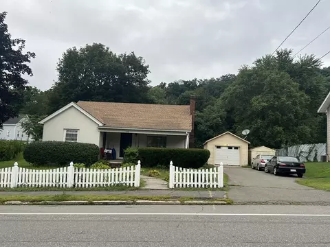 112 Groveland St, Haverhill, MA 01830