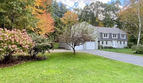 10 Ann Lee Rd, Harvard, MA 01451