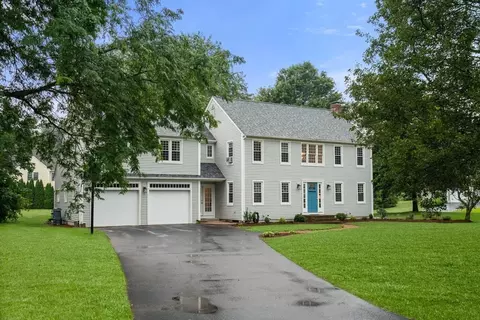45 Eastside Rd, Wrentham, MA 02093