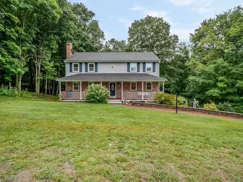 145 Coburn Rd, Tyngsborough, MA 01879