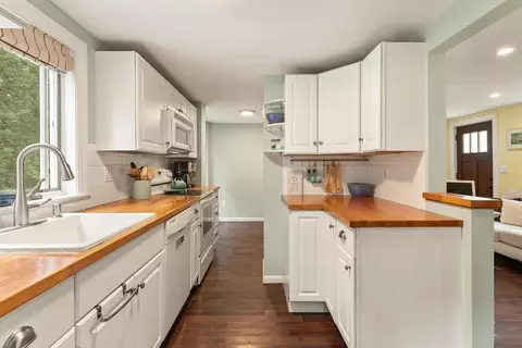 23 Vale Rd, Wakefield, MA 01880 photo 11