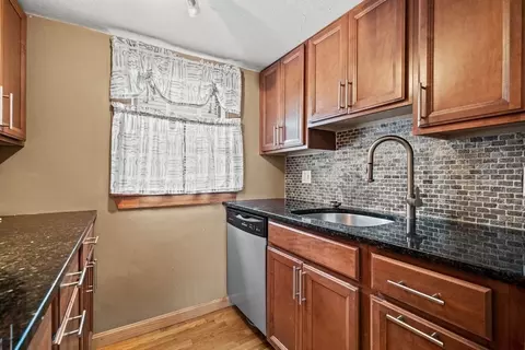 6 Herbert St, Wakefield, MA 01880 photo 8