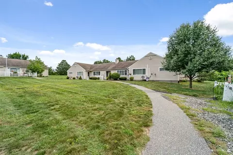 95 Collins St #E-6, Chicopee, MA 01022 photo 3