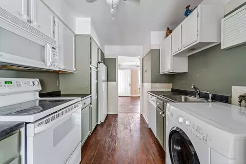 95 Collins St #E-6, Chicopee, MA 01022 photo 16
