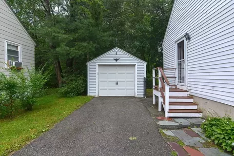 16 Spring St, Framingham, MA 01702 photo 2
