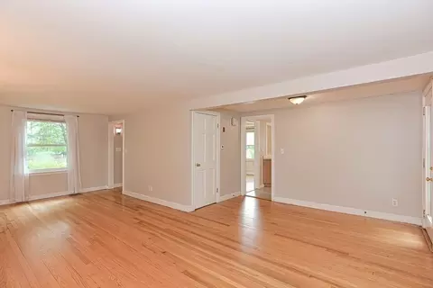 16 Spring St, Framingham, MA 01702 photo 6