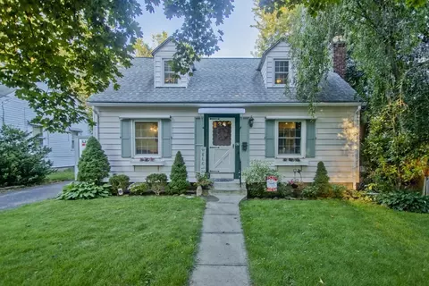 47 Brighton St, Springfield, MA 01118