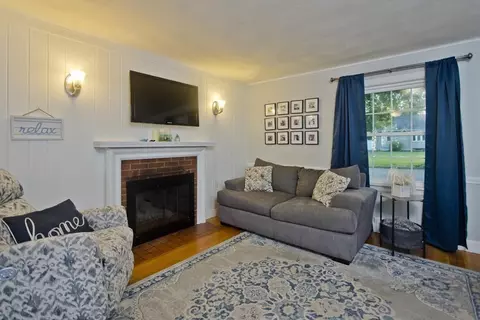 47 Brighton St, Springfield, MA 01118 photo 17