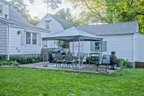 47 Brighton St, Springfield, MA 01118 photo 5