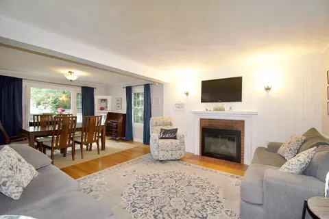 47 Brighton St, Springfield, MA 01118 photo 20