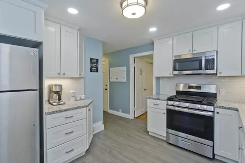 47 Brighton St, Springfield, MA 01118 photo 13