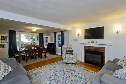 47 Brighton St, Springfield, MA 01118 photo 21