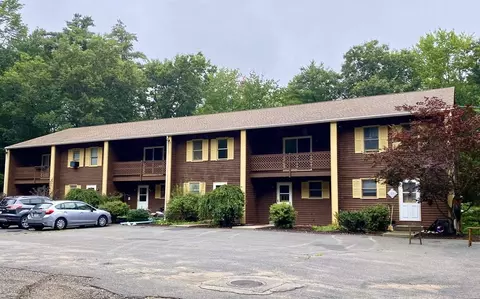 13 May Brook Rd #13, Holland, MA 01521