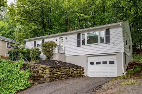 390 Blossom St, Fitchburg, MA 01420