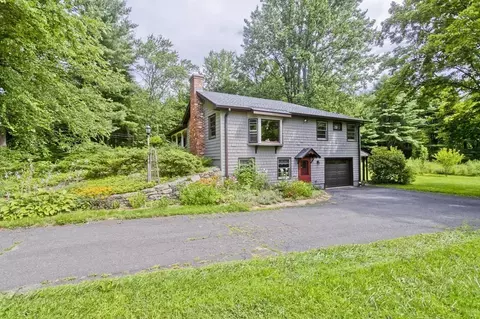 218 Silver St, Granville, MA 01034
