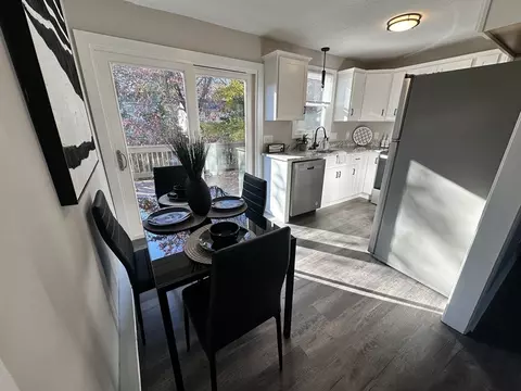 138 Denver St, Springfield, MA 01109 photo 4