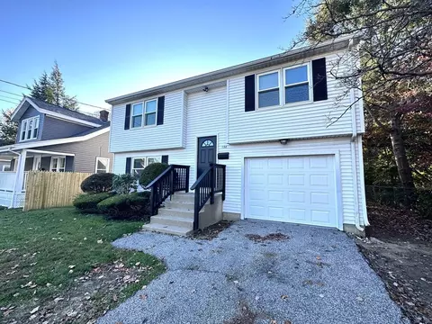138 Denver St, Springfield, MA 01109