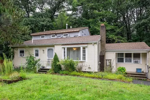 14 Lucas Dr, Haverhill, MA 01830