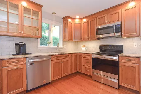 28 High St, Walpole, MA 02081 photo 9