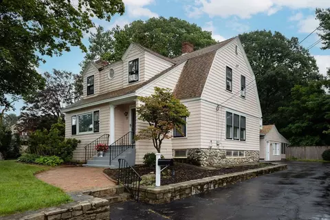 77 Grafton St, Shrewsbury, MA 01545