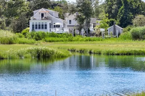 19 State St, Sandwich, MA 02563