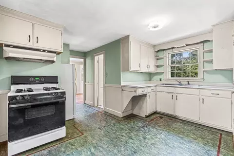 7 Spring St, Lexington, MA 02421 photo 8