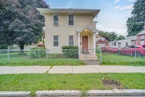 120 South St, Chicopee, MA 01013
