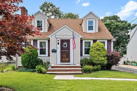 33 Breer St, Brockton, MA 02301