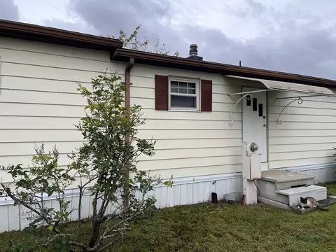 31 Lamplighter Ln #31, Springfield, MA 01119 photo 4