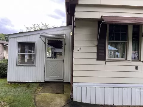 31 Lamplighter Ln #31, Springfield, MA 01119 photo 6