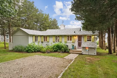 178 Balsam St, Fairhaven, MA 02719