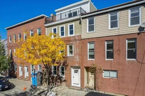 304 Sumner St #1, Boston, MA 02128