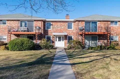 96 Fountain Ln #7, Weymouth, MA 02190