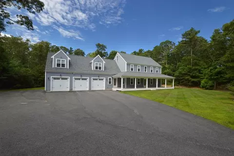 828 Cotuit Rd, Mashpee, MA 02649