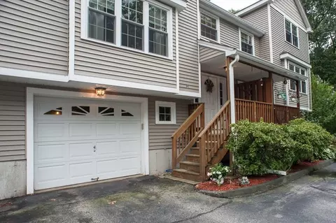 84 Arthur Dr #84, Whitinsville, MA 01588