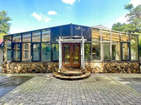 126 Brattle St, Holden, MA 01520