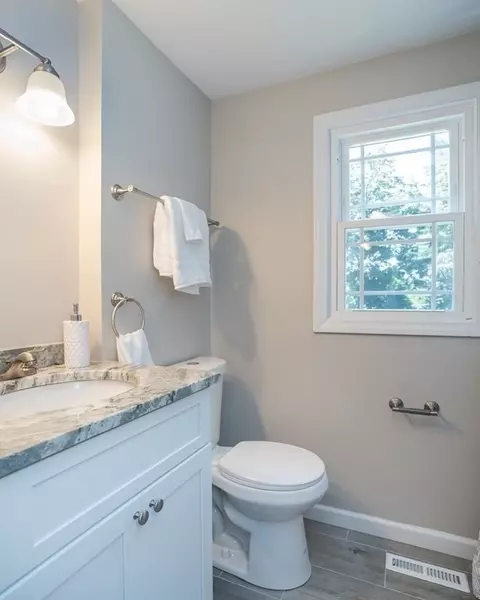 42 Williston Rd, Longmeadow, MA 01106 photo 15