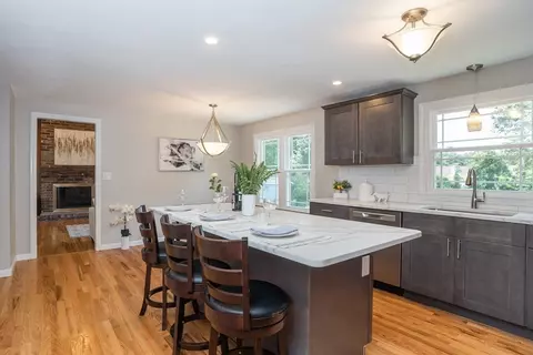 42 Williston Rd, Longmeadow, MA 01106 photo 4