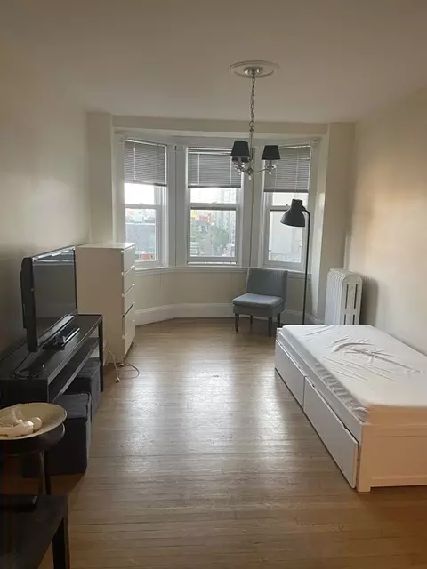 8 Garrison St #603, Boston, MA 02116