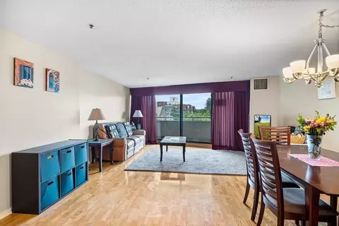 1 Adams St #305, Quincy, MA 02169