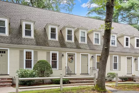 722 Wellman Ave #722, Chelmsford, MA 01863