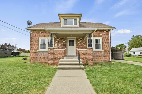 39 Ray St, Ludlow, MA 01056