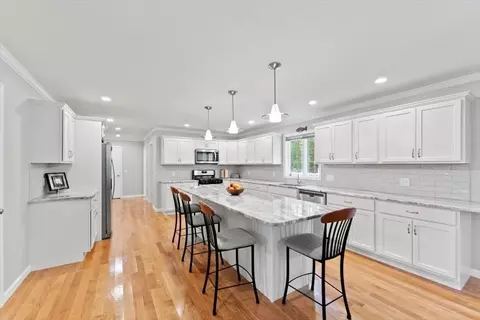 145 Barrington Dr, Springfield, MA 01129 photo 15