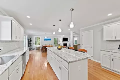 145 Barrington Dr, Springfield, MA 01129 photo 19