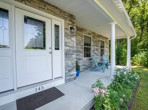 145 Barrington Dr, Springfield, MA 01129 photo 4
