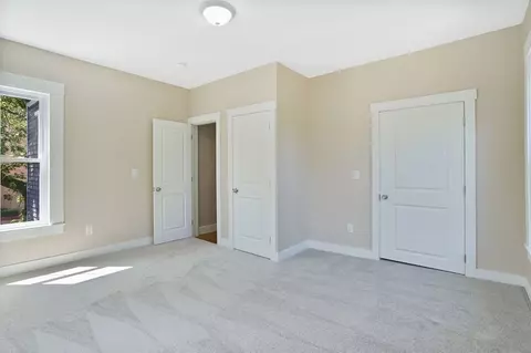 123 Springfield St, Chicopee, MA 01013 photo 27