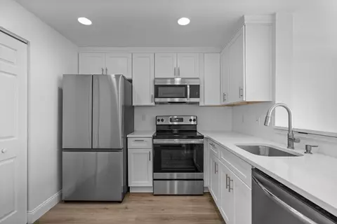 350 Revere Beach Blvd #2R, Revere, MA 02151