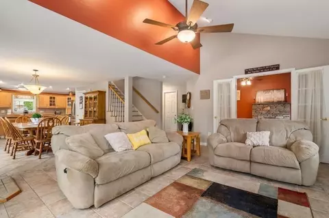 23 Arnold Rd, Douglas, MA 01516 photo 6