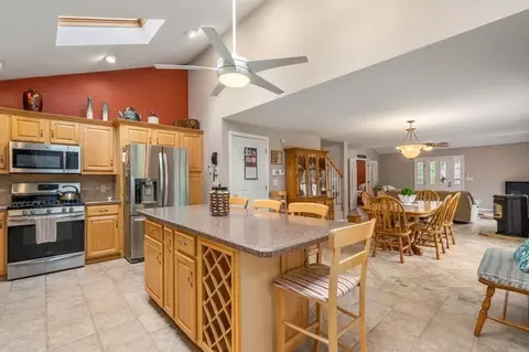 23 Arnold Rd, Douglas, MA 01516 photo 3