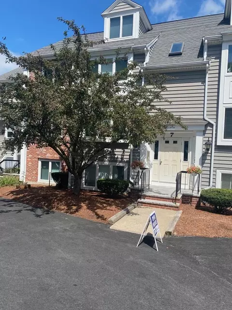 84 Walpole St #7G, Canton, MA 02021